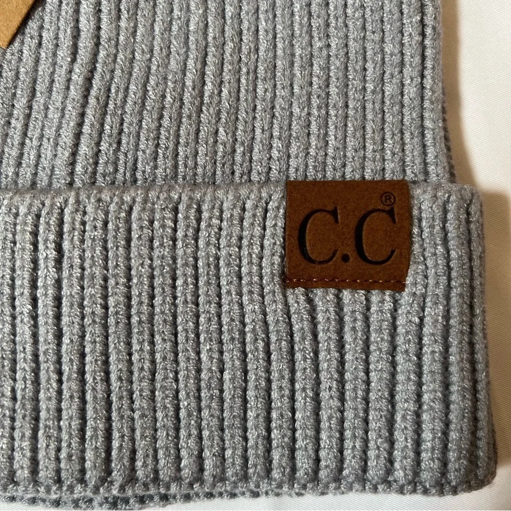 C.C Kids Gray Warm Cozy‎ Rib-Knit Soft Warm Winter Beanie Hat w/ Faux Fur Pompom